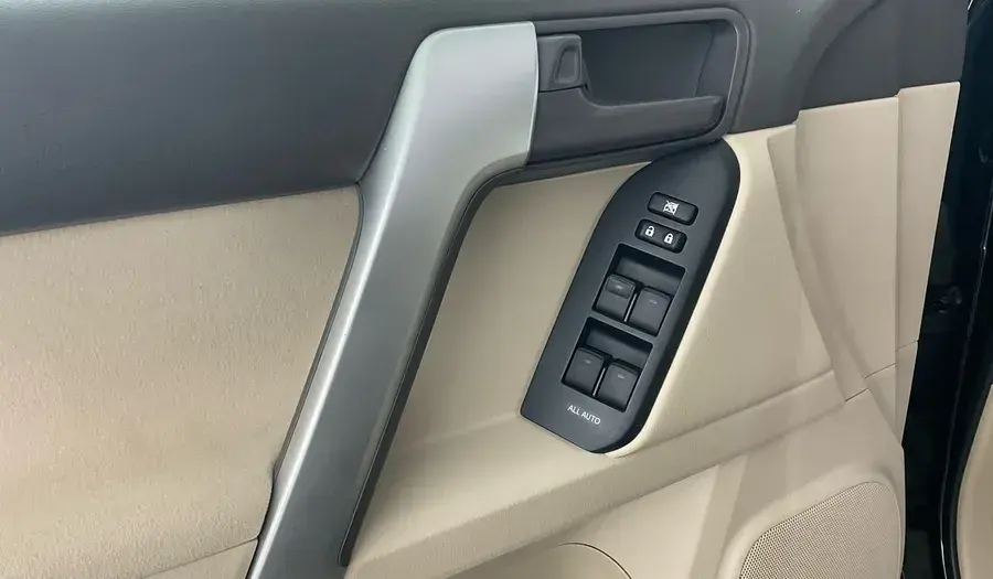 تويوتا برادو 2023