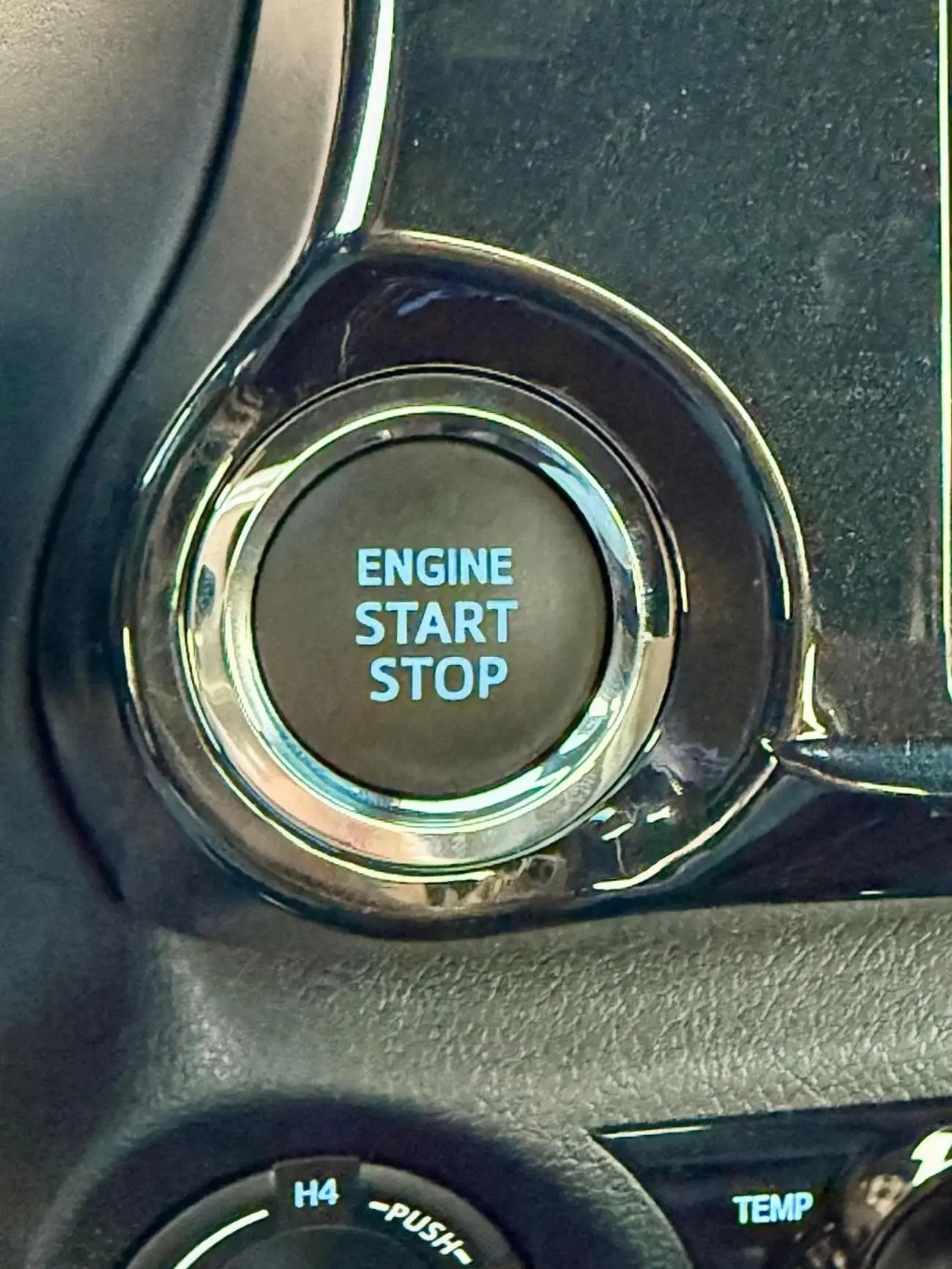 تويوتا هيلوكس 2025 2.8L