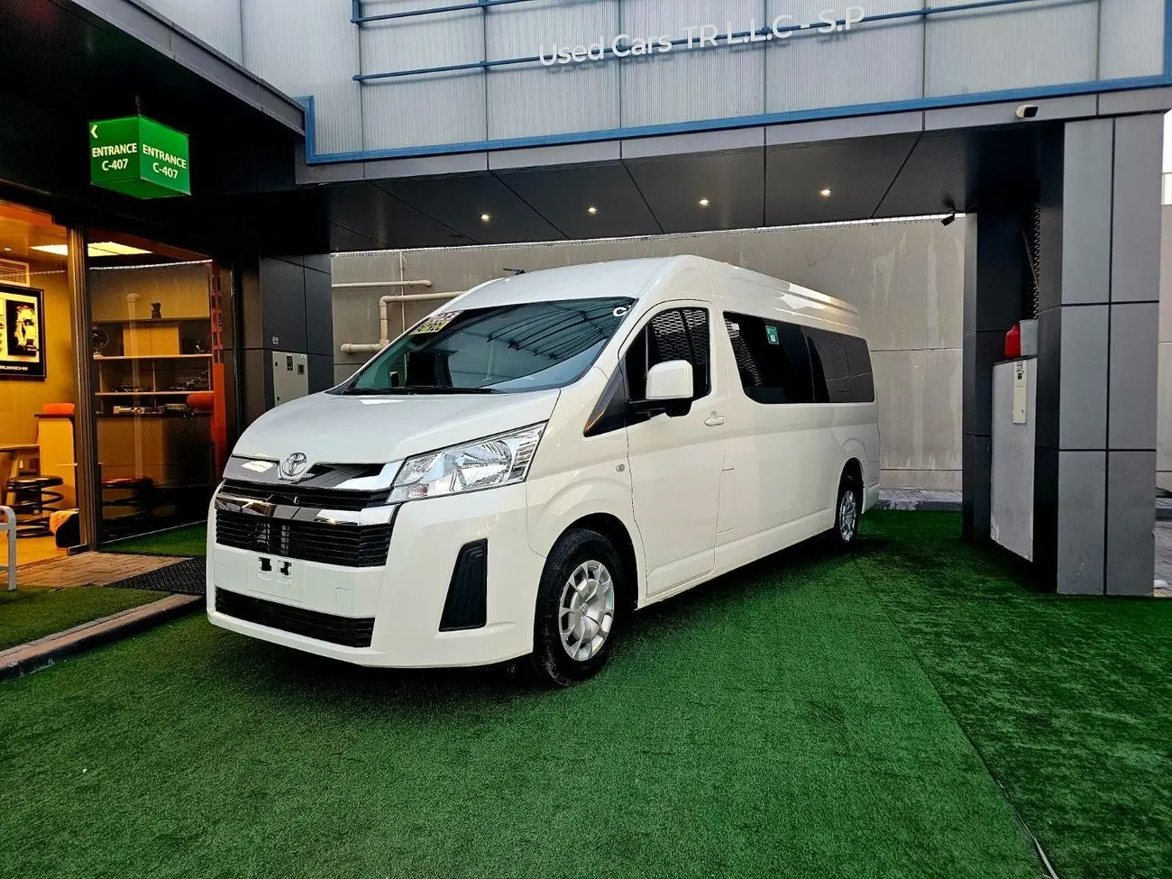 Toyota Hiace 2023 3.5L