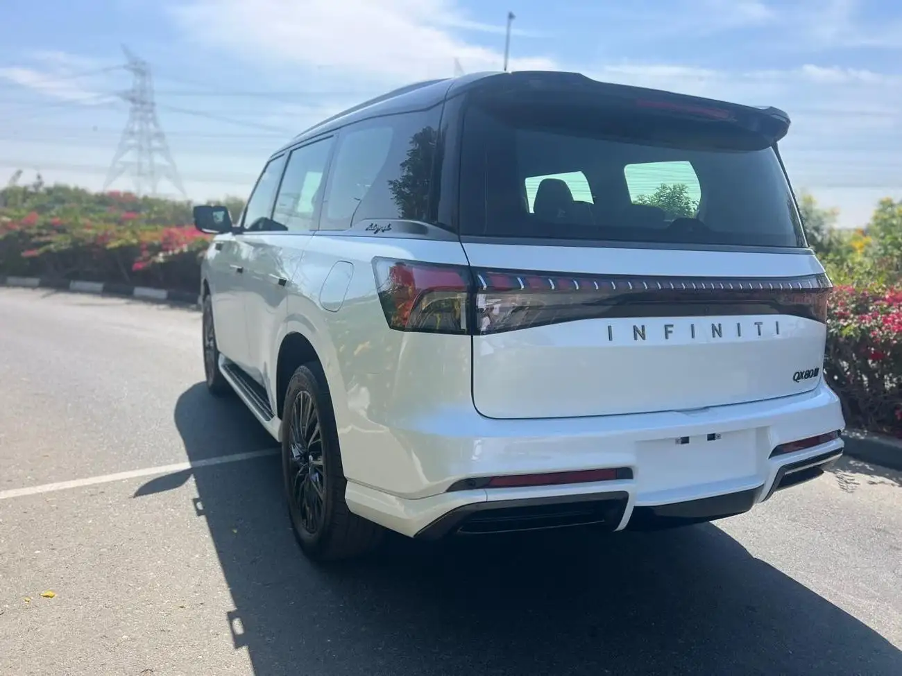 إنفينيتي QX80 2025