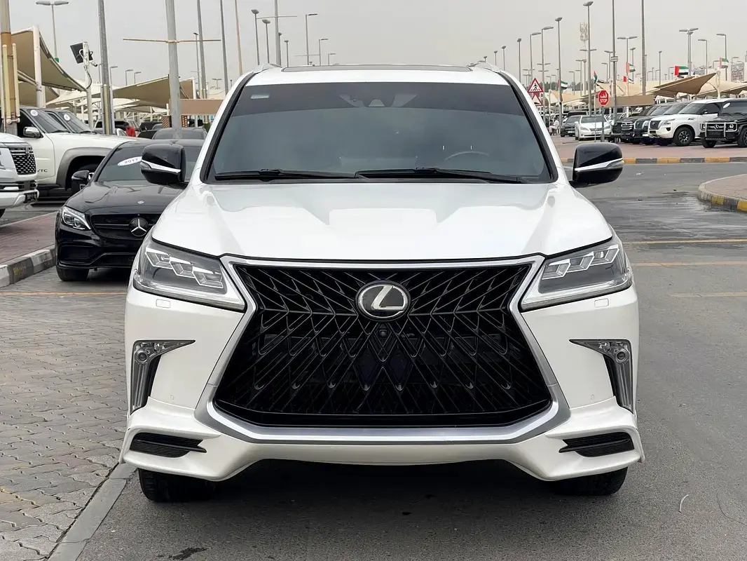 لكزس LX 2018