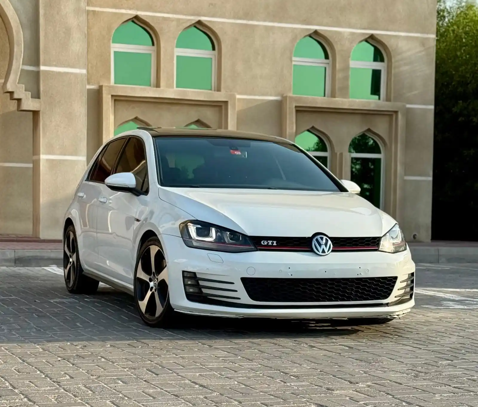 فولكس واجن جولف 2015