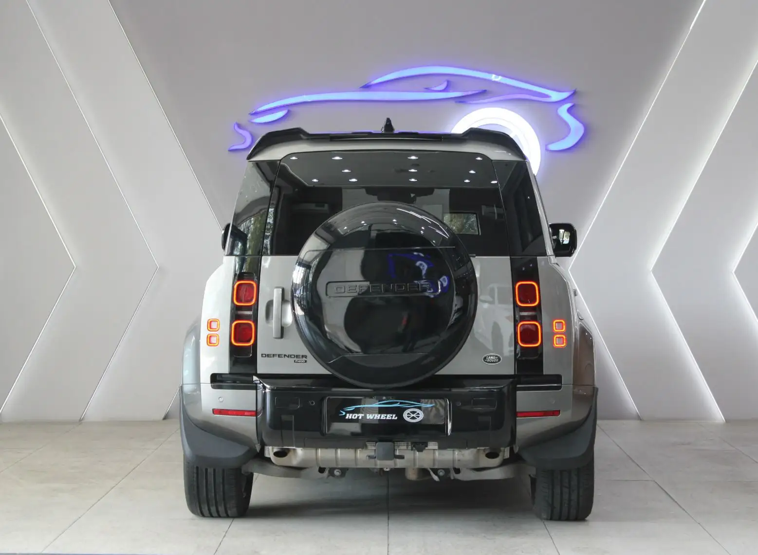 لاند روفر ديفندر 2022 3L