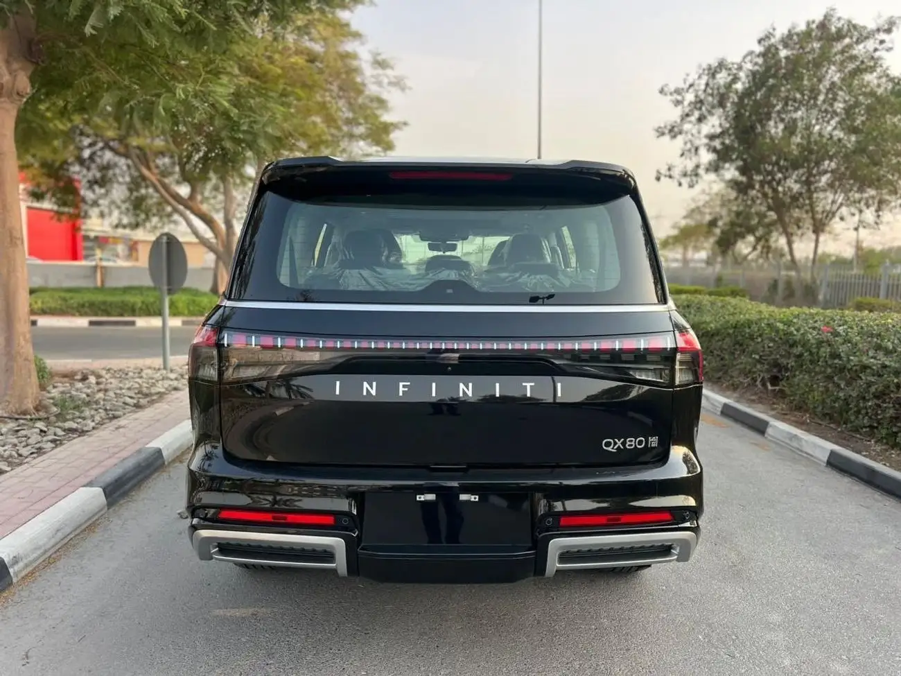 إنفينيتي QX80 2025