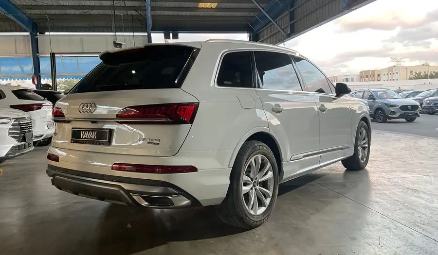 أودي Q7 2022 3L