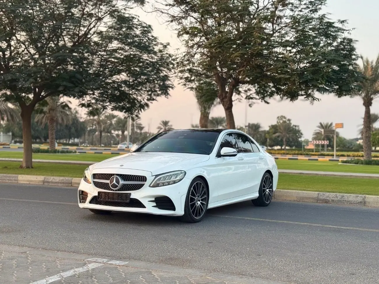 مرسيدس بنز C Class 2019 2L