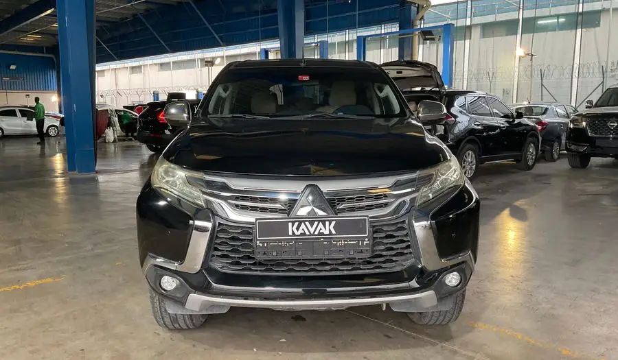 Mitsubishi Montero 2017