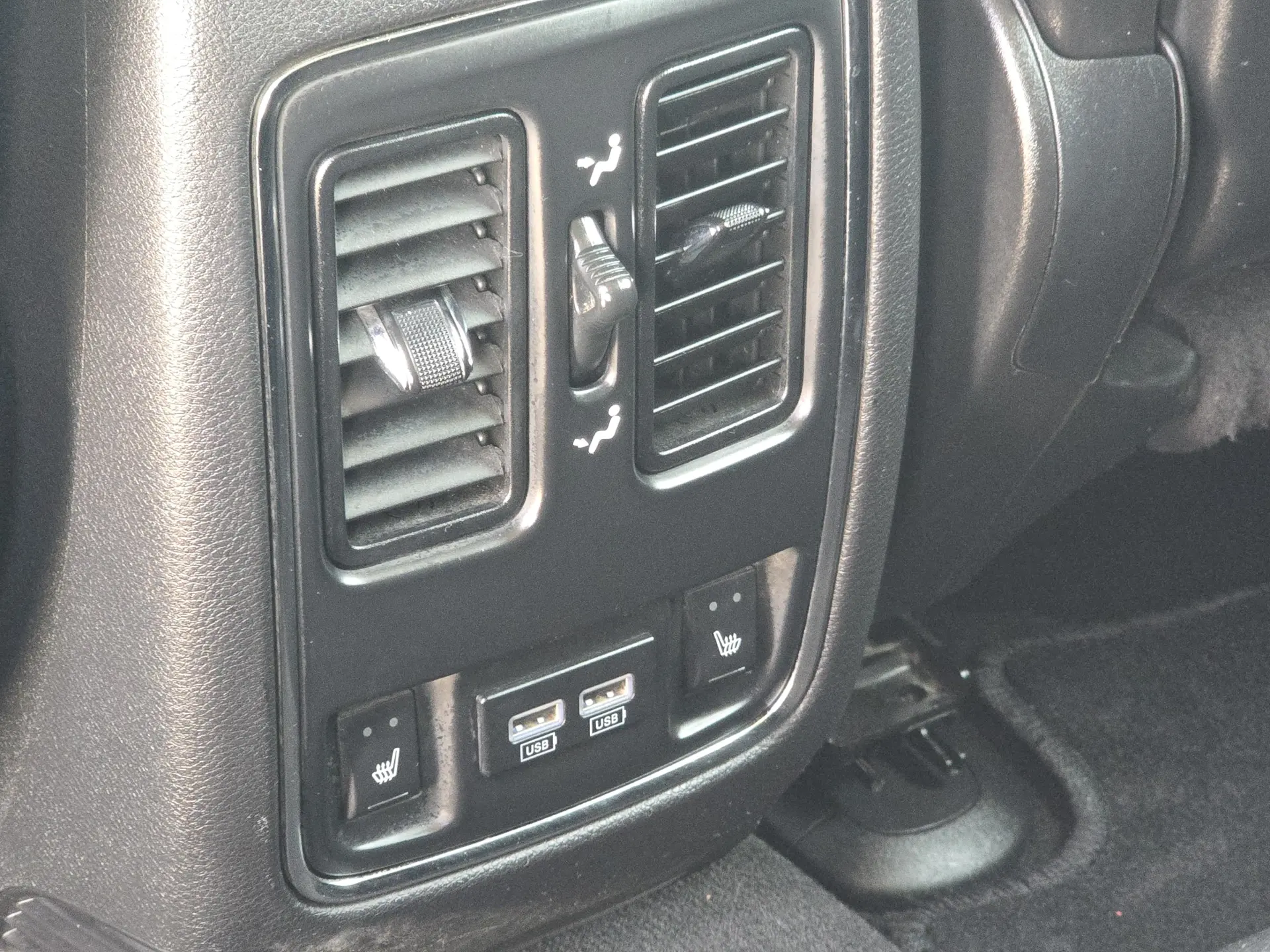 دودج دورانجو 2014