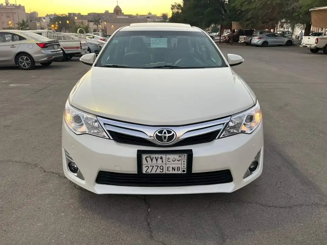 تويوتا كامري 2012 90000KM