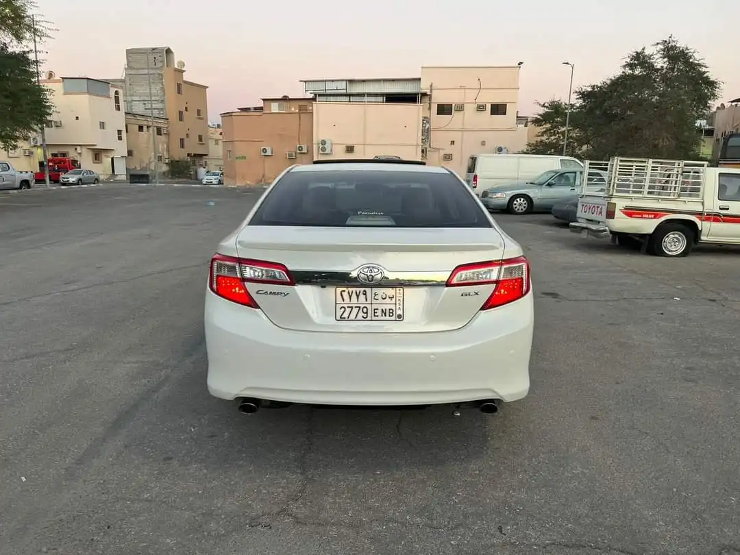 تويوتا كامري 2012 90000KM