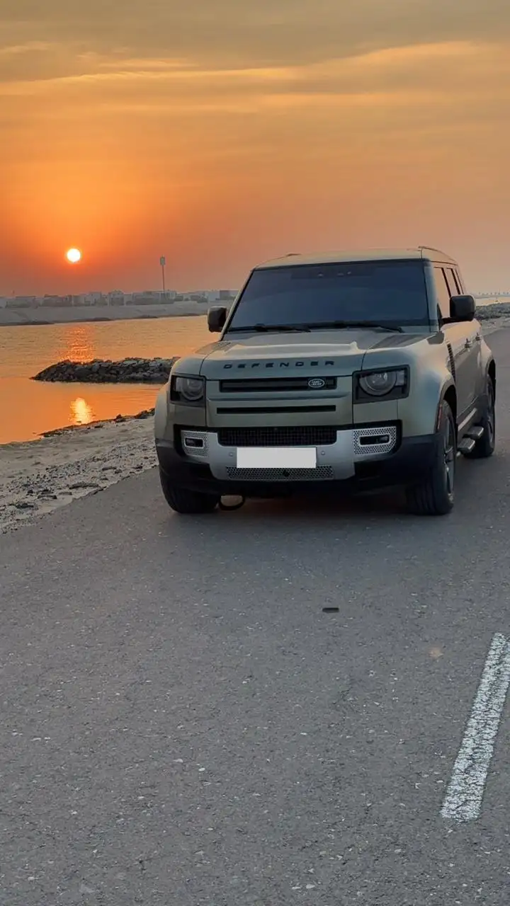 لاند روفر ديفندر 2024 null