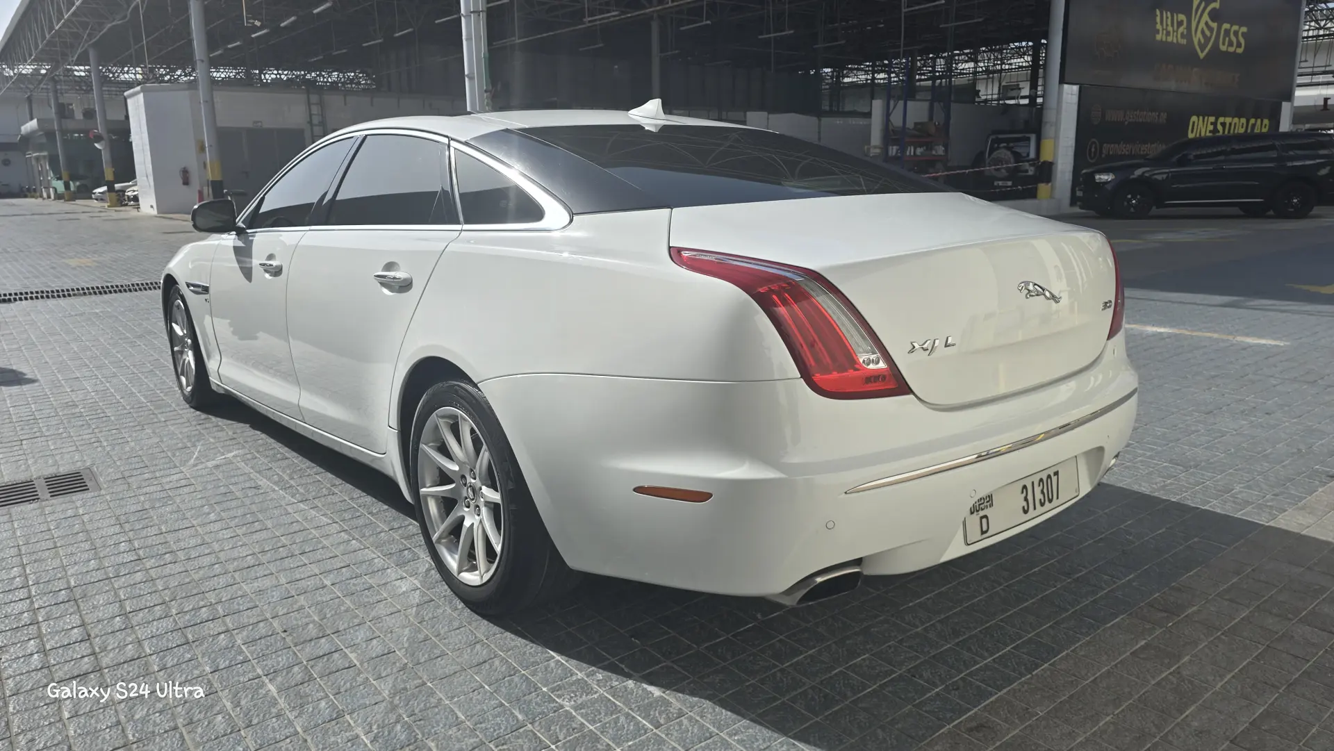 جاكوار XJ 2013 null