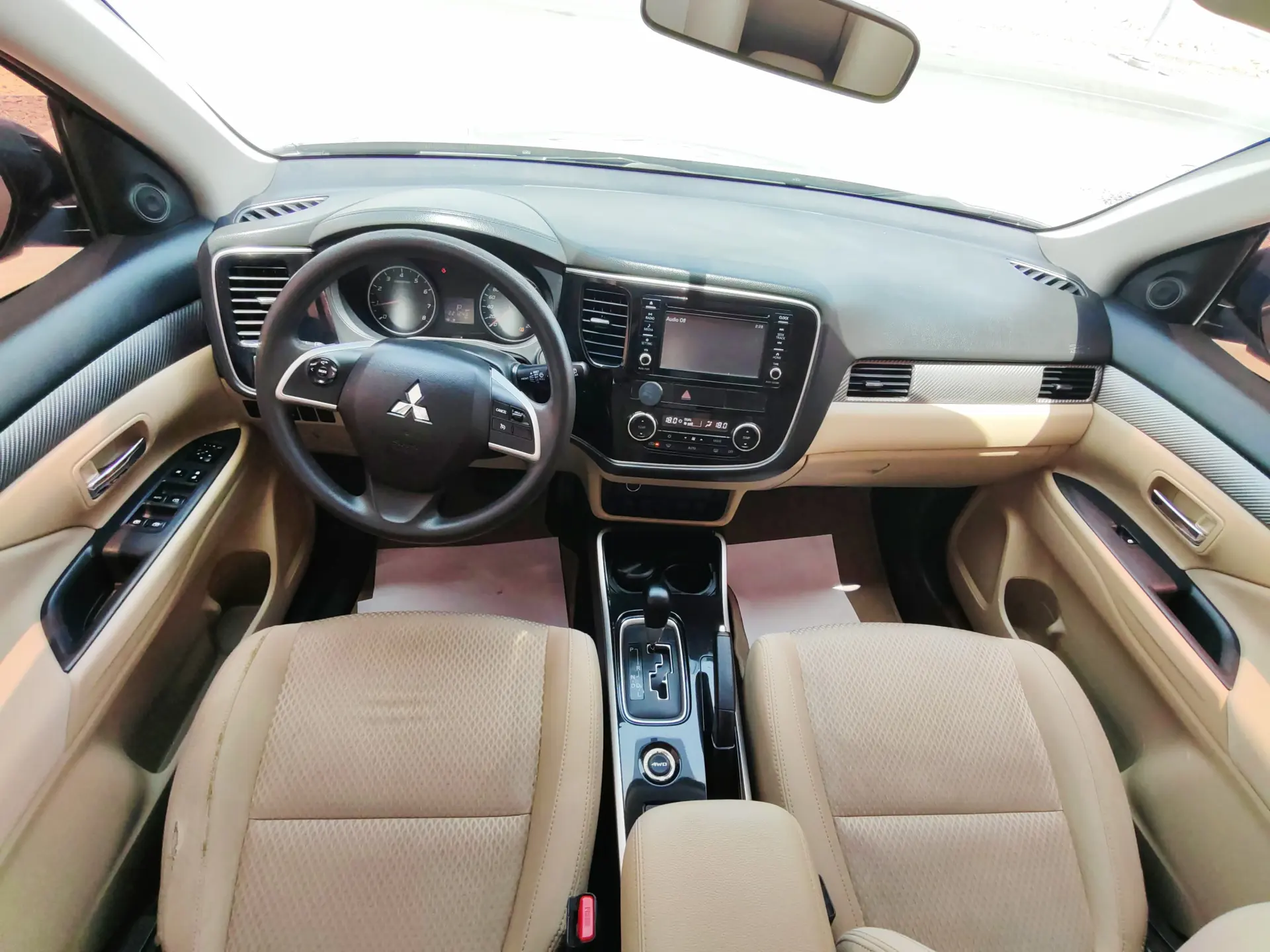 Mitsubishi Outlander 2017 null