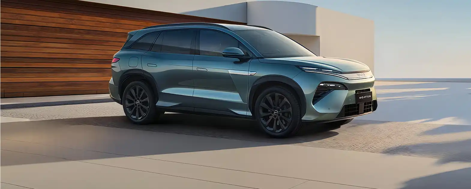 BYD ATTO 8 Debuts in Saudi Arabia: Hybrid SUV Tailored for Family Adventures