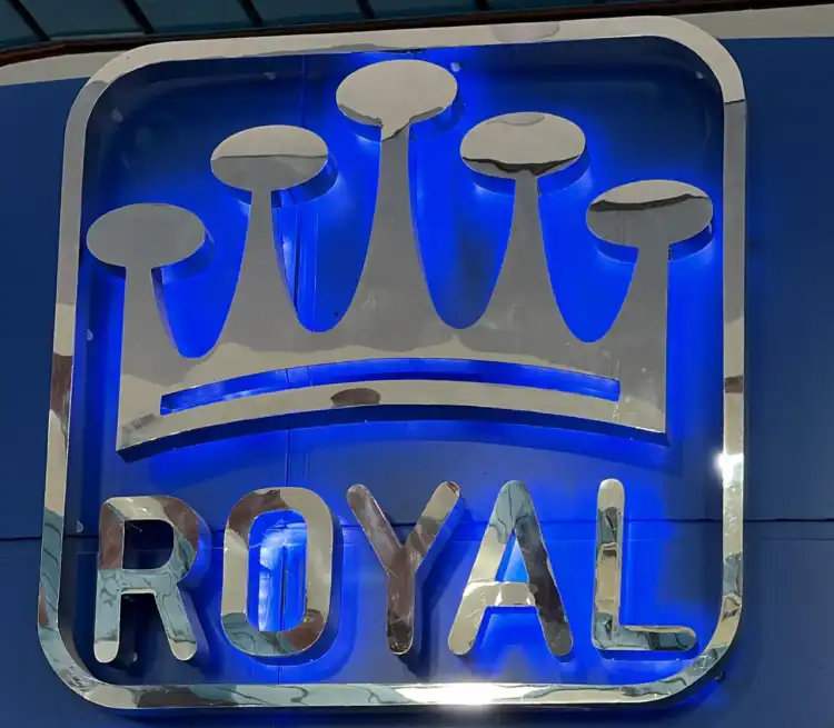 nissan-patrol-super-safari-Royal Motors