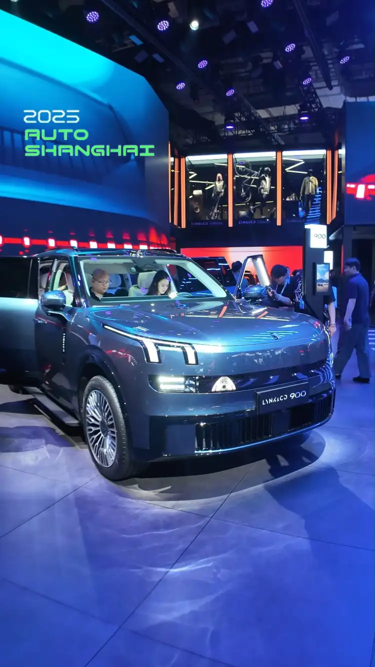 الصينية رينج روفر ؟ لينك&amp;Co 900