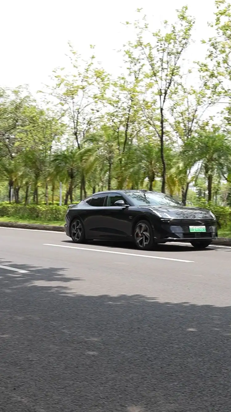 أسرع سيارة من Lynk & Co في التسارع!