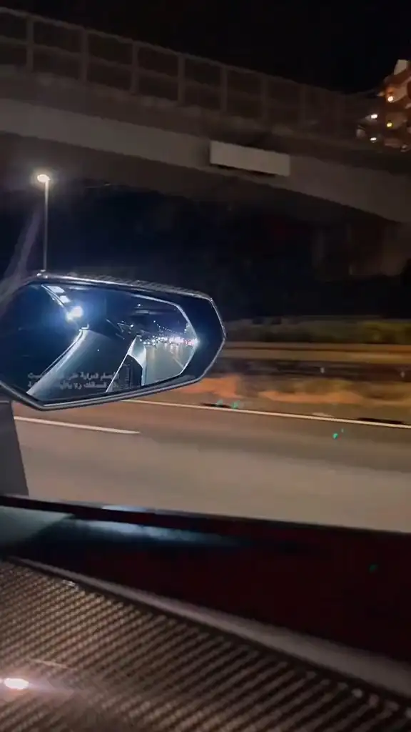 Iridiscent Aventador. 🥶