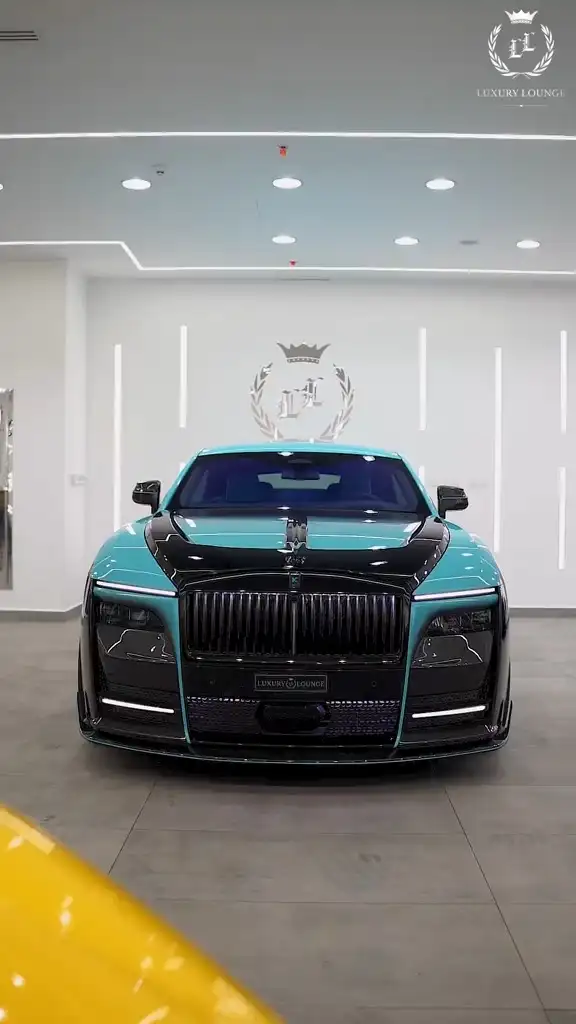 Presenting the RollsRoyce Spectre Year 2025 GCC Condition Very Low Mileage