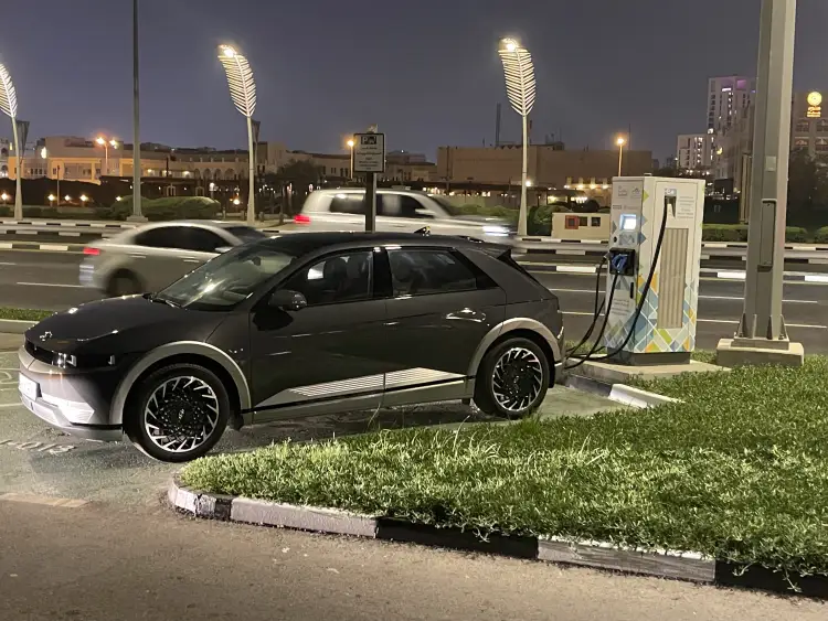 محطة شحن للسيارات الكهربائية