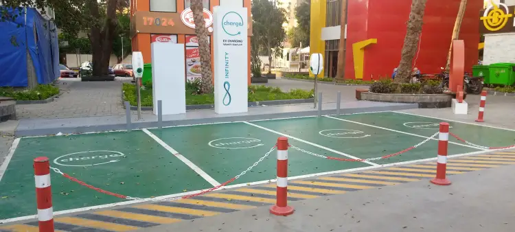 محطة شحن للسيارات الكهربائية