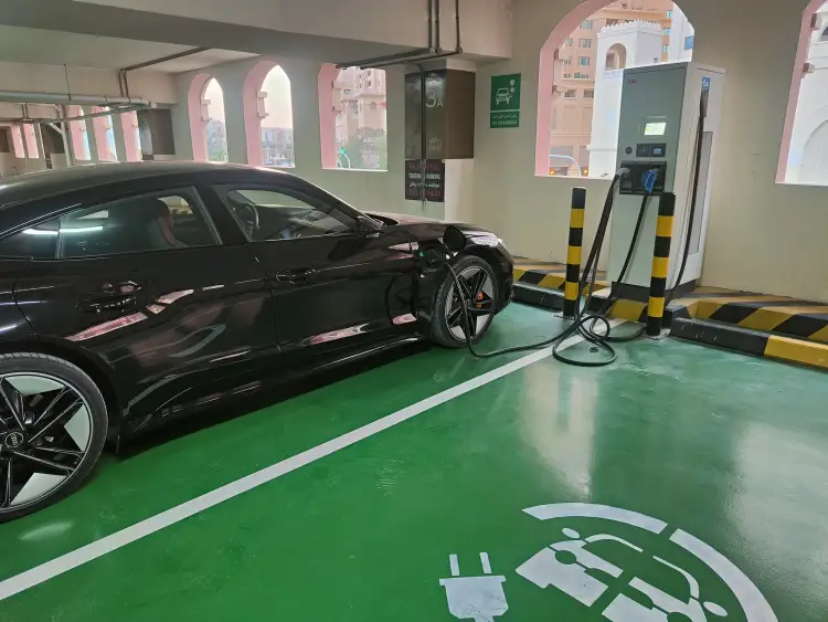 محطة شحن للسيارات الكهربائية
