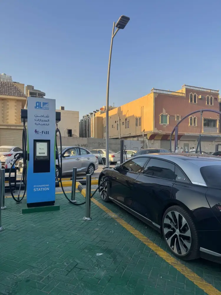 محطة شحن E-Fill