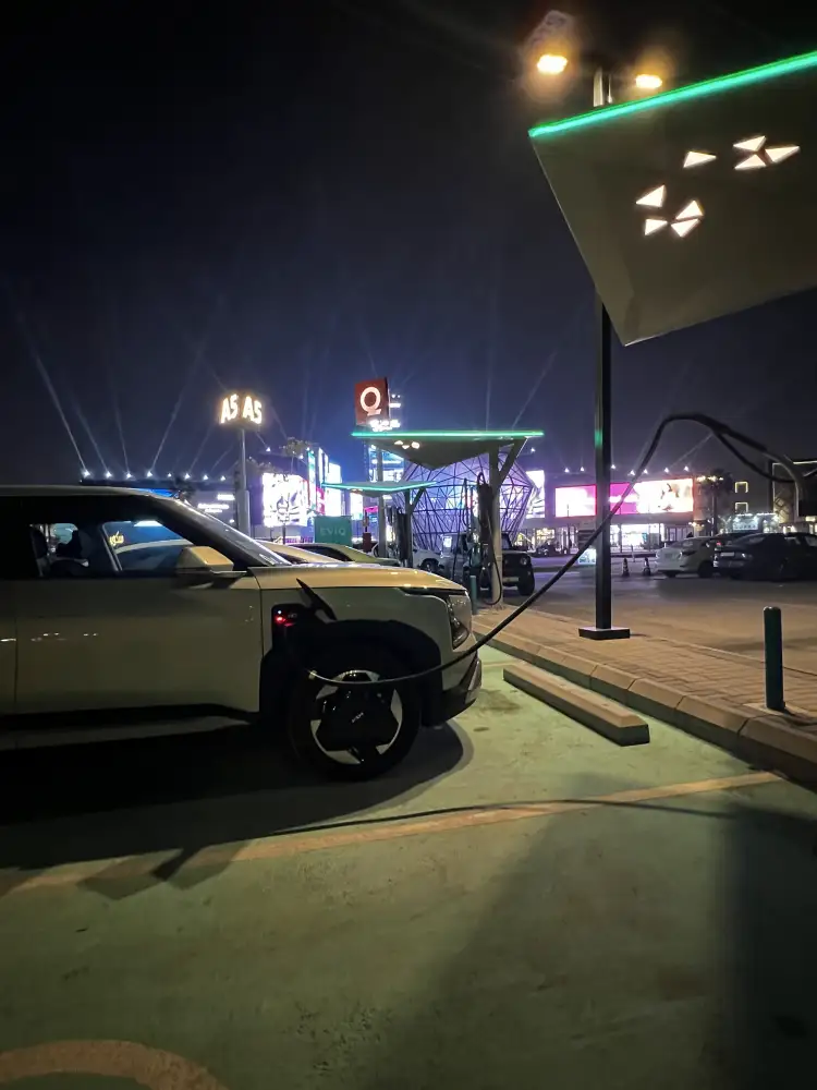 محطة شحن EVIQ