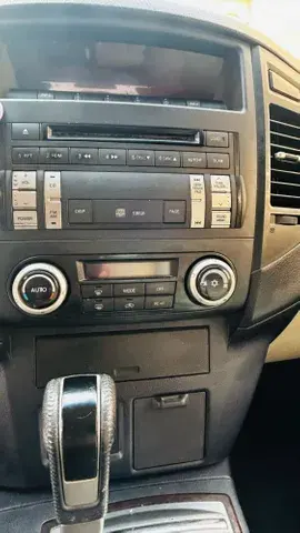 Mitsubishi Pajero 3.5L GLS 5 Door 2010