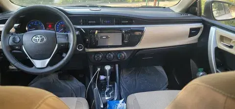 تويوتا كورولا 2015