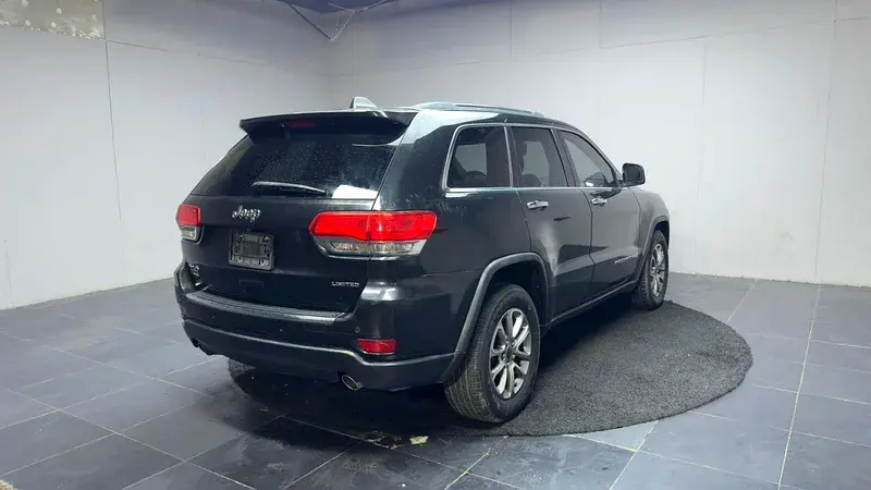 جيب جراند شيروكي 2014