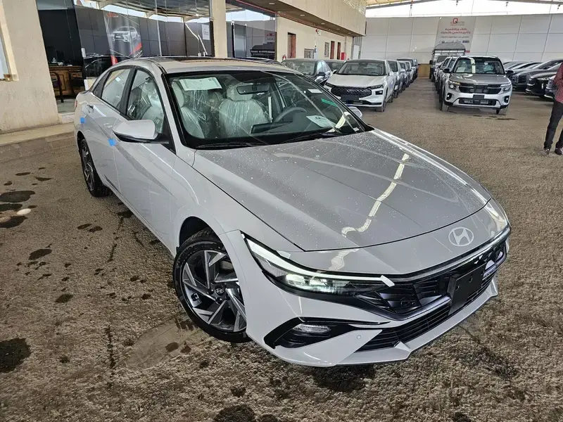 Hyundai Elantra 2025
