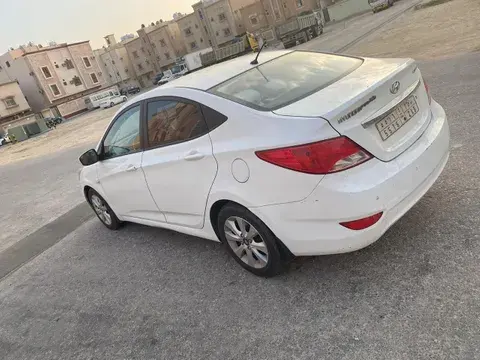 هيونداي أكسينت 2015