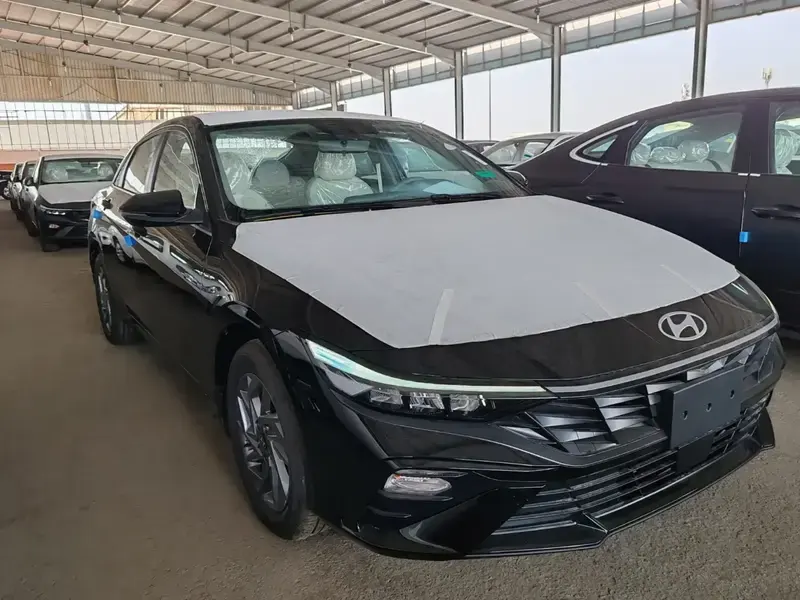 هيونداي إلنترا 2025 سمارت