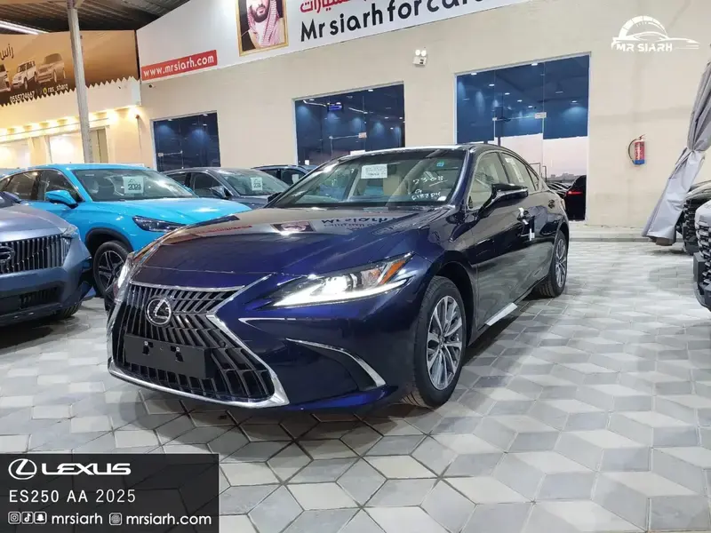 Lexus ES 2025