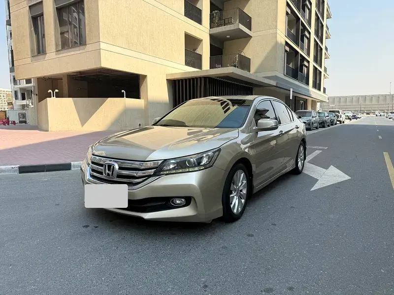 هوندا أكورد 2015