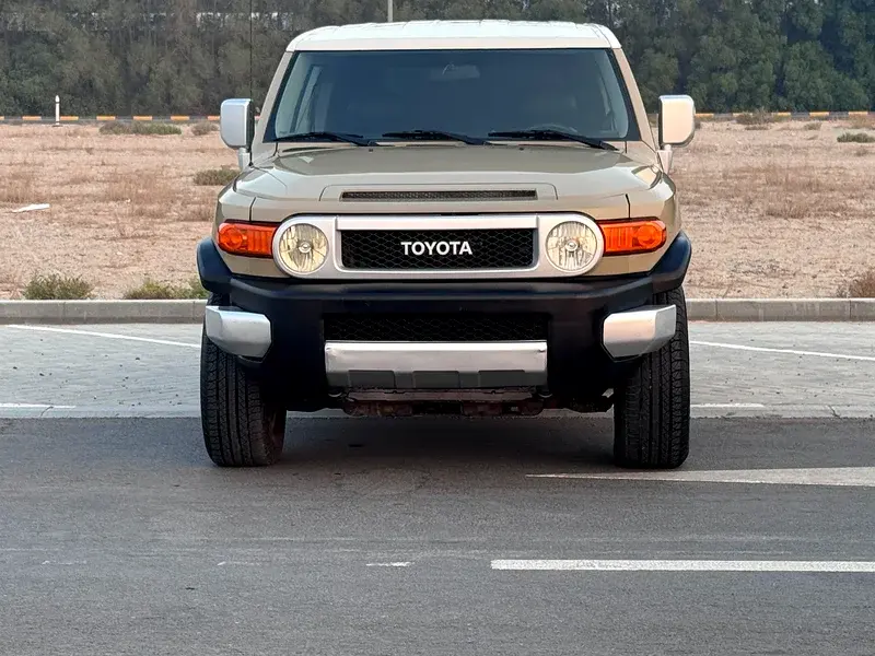 تويوتا اف جي كروزر 2013