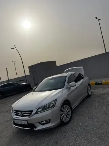 هوندا أكورد 2013