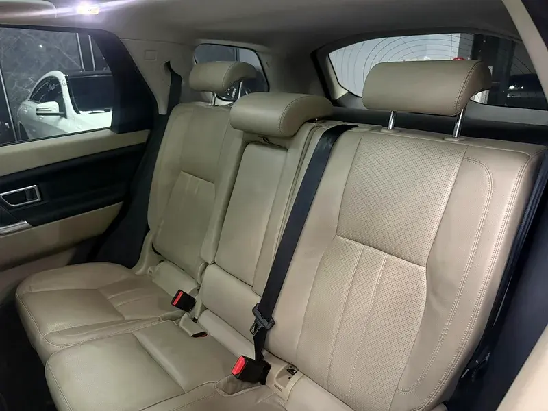 لاند روفر دسكفري سبورت 2017