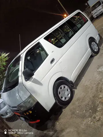 تويوتا هيلوكس 2010