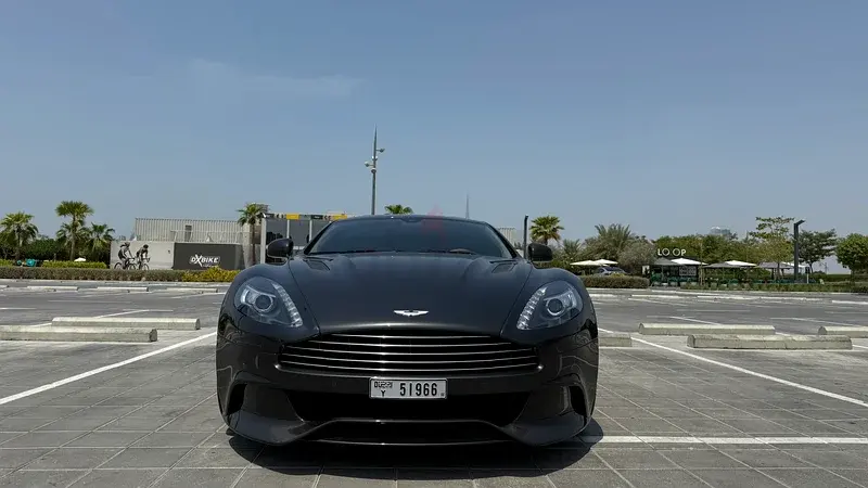 Aston Martin Vanquish 2017