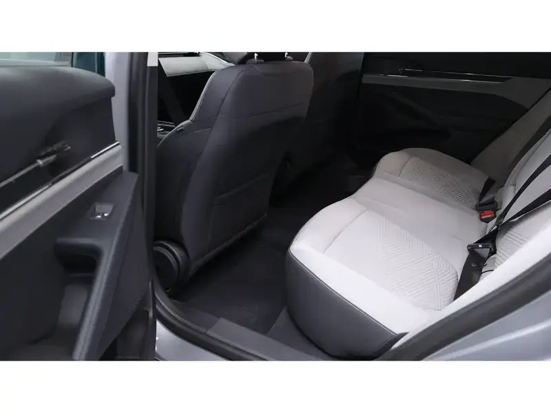 فورد توروس امبيانتي 2025