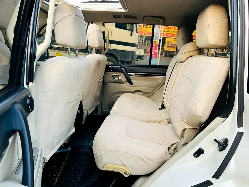 ميتسوبيشي باجيرو 2011