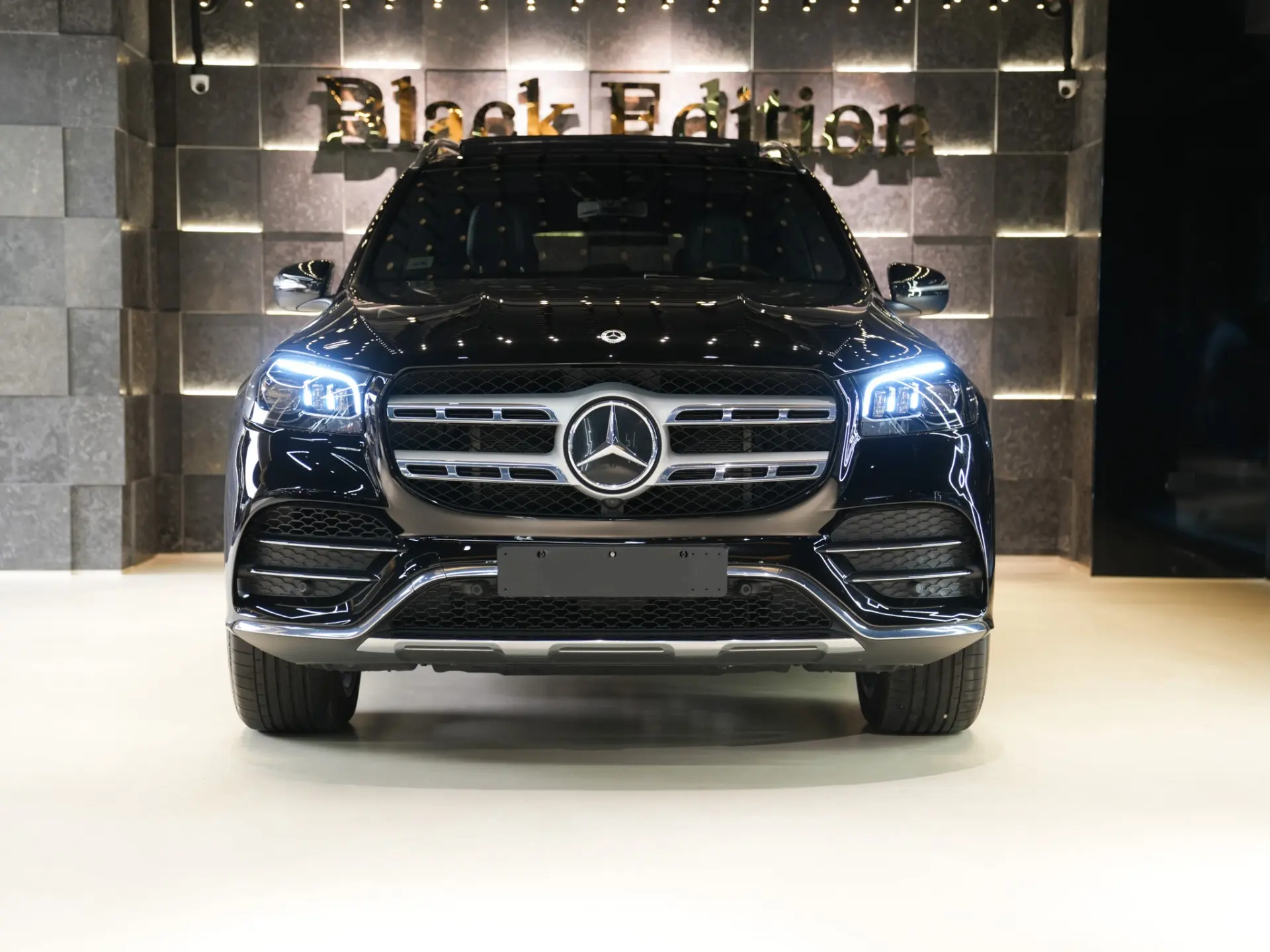 Mercedes Benz GLS Class 2023