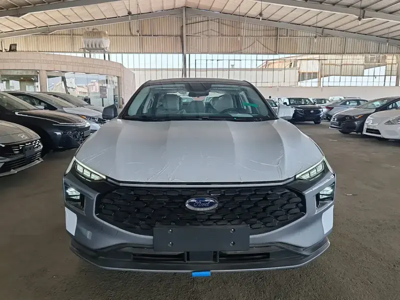 فورد توروس 2025 ترند