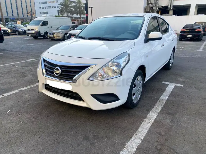 Nissan Sunny 2023