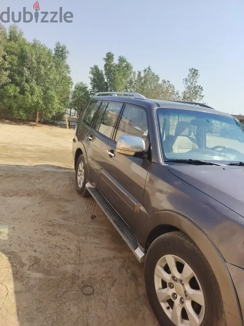 ميتسوبيشي باجيرو 2010