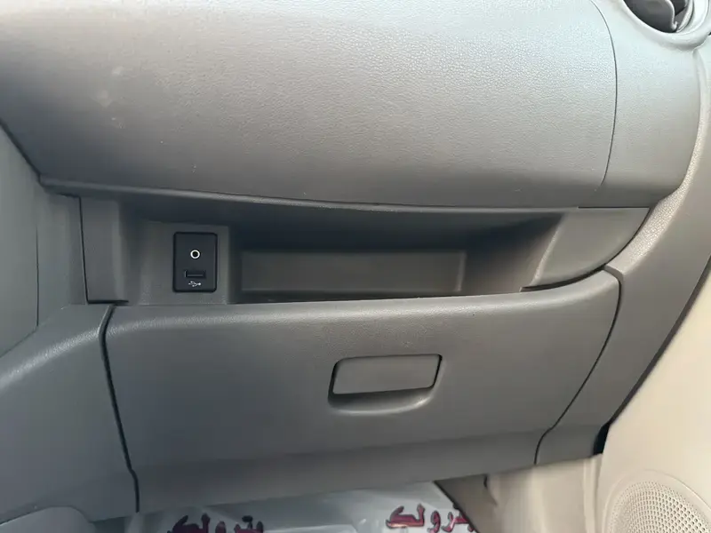 Nissan Sunny 2022