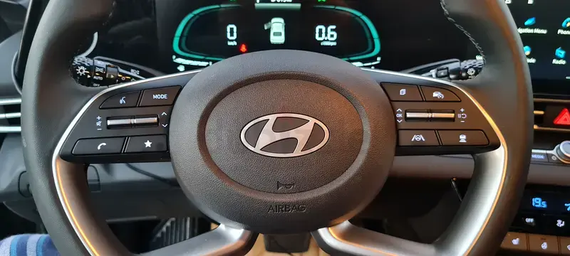 هيونداي إلانترا 2024