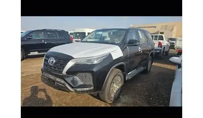 تويوتا فورتونر EXR 2.7L (160 HP) TOYOTA FORTUNER 2.7L PETROL AUTO WD 2024